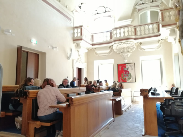 L'Amministrazione comunale incontra i Rappresentanti di classe e le Dirigenti Scolastiche per un confronto sul futuro degli studenti di Pierantronio.